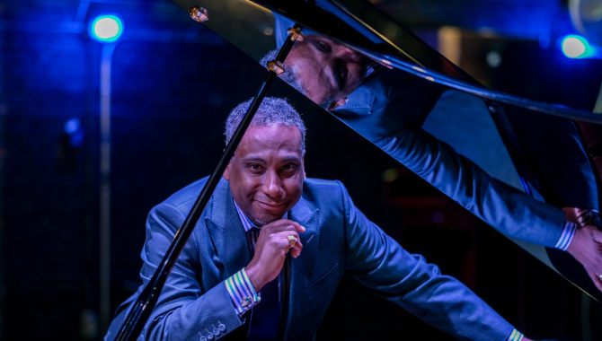 Eb Solo At The Piano